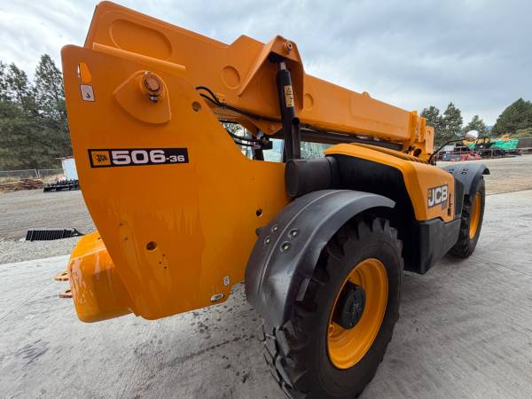 Caterpillar JCB, dovoz USA — foto 5 z 11