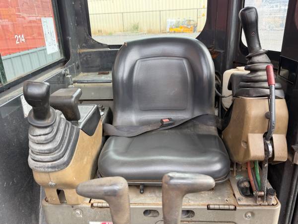 Caterpillar CASE, dovoz USA — foto 9 z 12