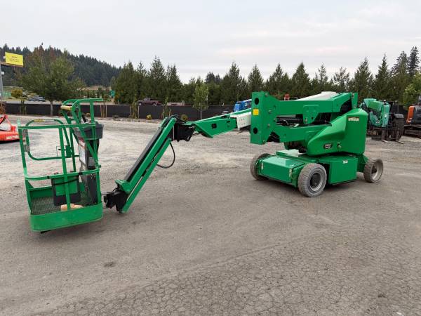 2016 JLG E400, dovoz USA — foto 4 z 12