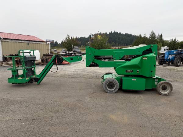 2016 JLG E400, dovoz USA — foto 5 z 12