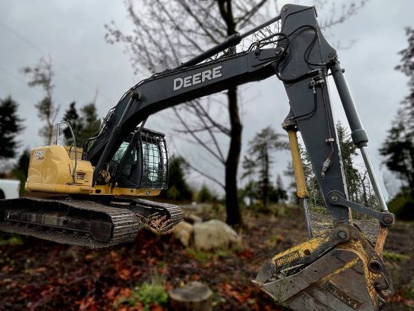 John Deere 225D, dovoz Kanada — foto 2 z 10