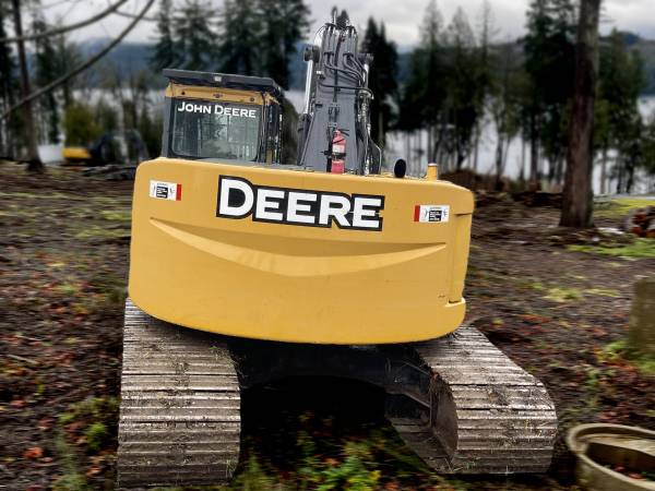 John Deere 225D, dovoz Kanada — foto 3 z 10