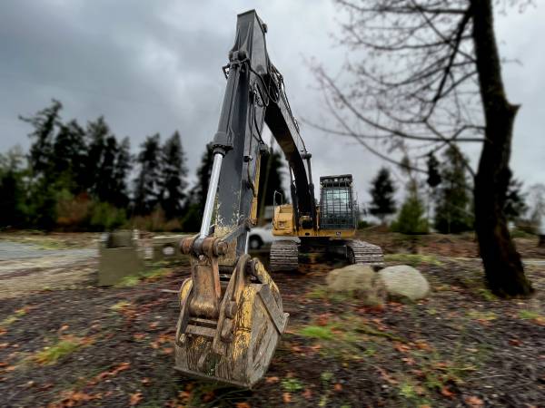 John Deere 225D, dovoz Kanada — foto 9 z 10