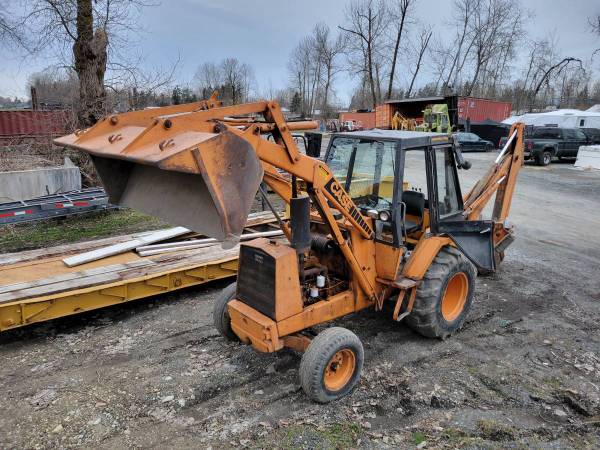 Case 580, dovoz Kanada — foto 2 z 4