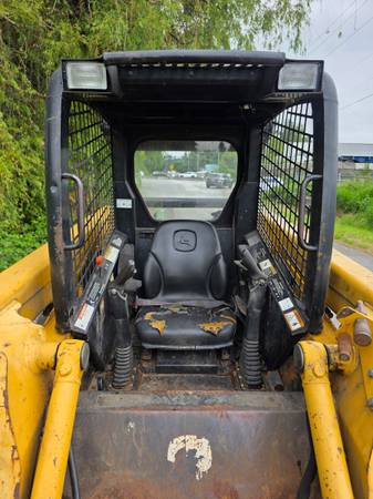 John Deere 250, dovoz Kanada — foto 7 z 11