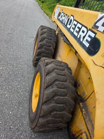 John Deere 250, dovoz Kanada — foto 9 z 11