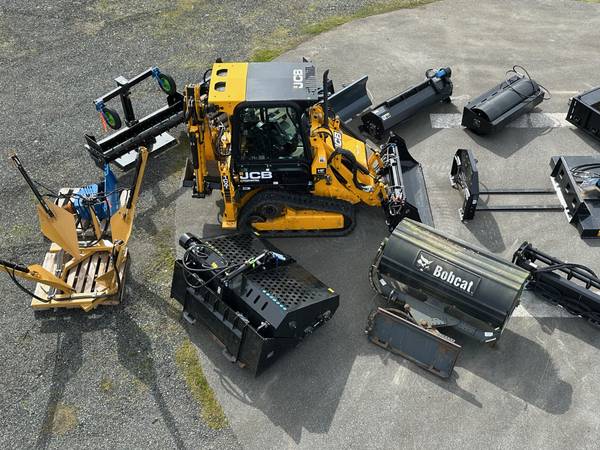 JCB, dovoz Kanada — foto 6 z 12