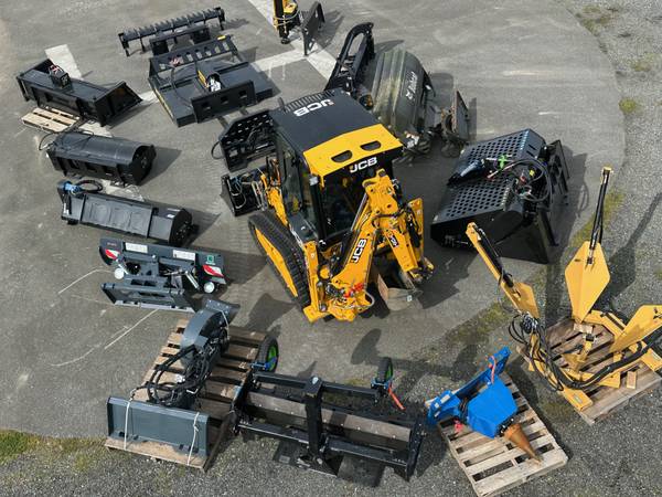 JCB, dovoz Kanada — foto 12 z 12