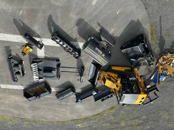 JCB, dovoz Kanada — foto 5 z 12