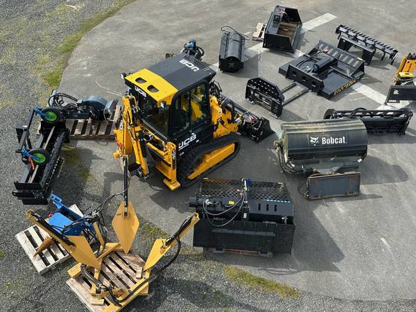JCB, dovoz Kanada — foto 8 z 12
