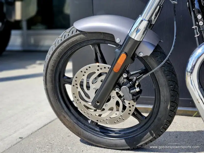 2016 Triumph Speedmaster Matte, šedá, 5 399 km, dovoz Kanada — foto 10 z 12