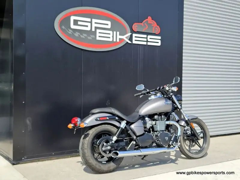 2016 Triumph Speedmaster Matte, šedá, 5 399 km, dovoz Kanada — foto 3 z 12