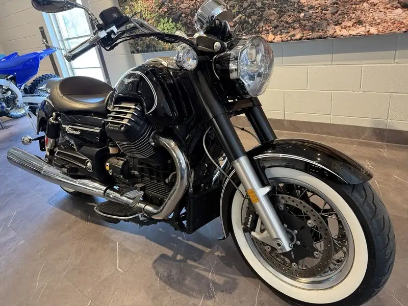 2016 Moto Guzzi Eldorado, 4 800 km, dovoz Kanada — foto 2 z 12