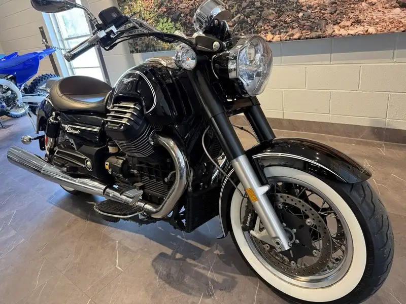 2016 Moto Guzzi Eldorado, 4 800 km, dovoz Kanada — foto 3 z 12