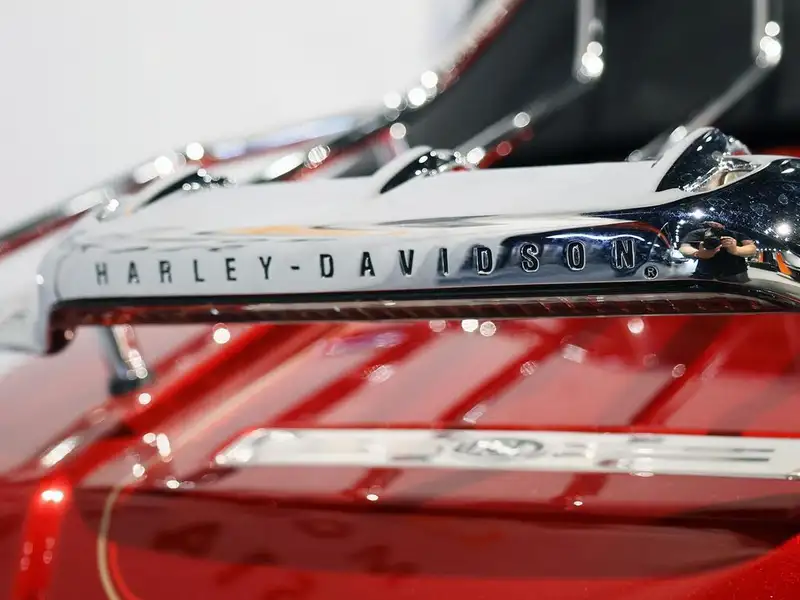 2012 Harley-Davidson Electra Glide FLHTCU, červená, 57 477 km, dovoz Kanada — foto 12 z 12