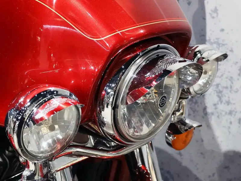 2012 Harley-Davidson Electra Glide FLHTCU, červená, 57 477 km, dovoz Kanada — foto 5 z 12