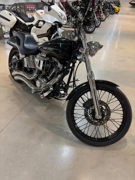 2005 Harley-Davidson Softail, černá, 32 072 km, dovoz Kanada — foto 2 z 9