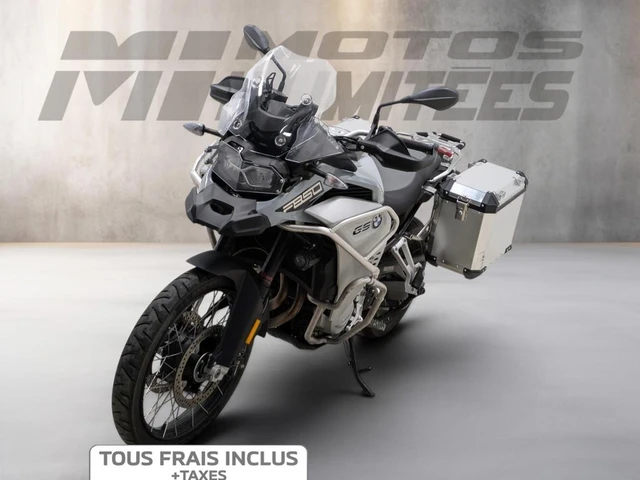 2019 BMW, 33 302 km, dovoz Kanada — foto 5 z 5
