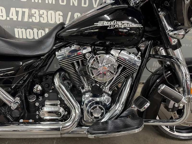 2015 Harley-Davidson, 58 928 km, dovoz Kanada — foto 5 z 5