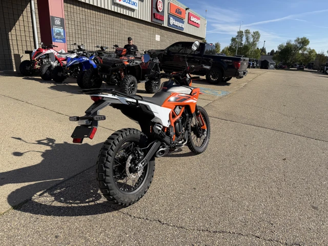 2025 KTM, 149 km, dovoz Kanada — foto 3 z 5