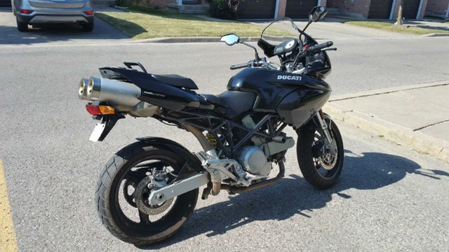 2006 Ducati, 38 312 km, dovoz Kanada — foto 4 z 5