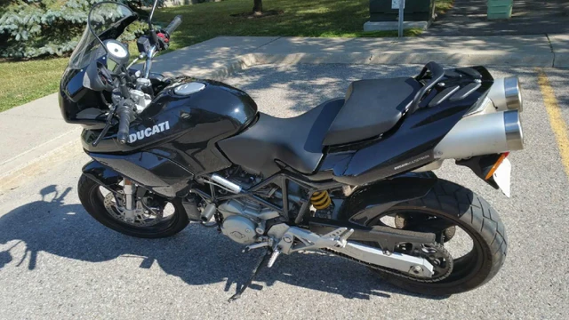 2006 Ducati, 38 312 km, dovoz Kanada — foto 5 z 5