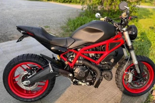 2017 Ducati, 9 000 km, dovoz Kanada — foto 3 z 4