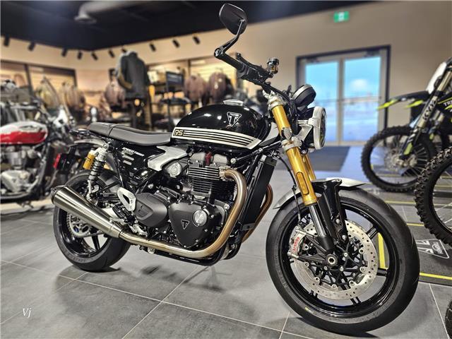 2025 Triumph, 1 km, dovoz Kanada — foto 2 z 5