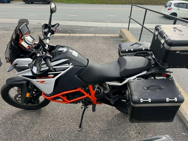 2017 KTM, 57 000 km, dovoz Kanada — foto 4 z 5