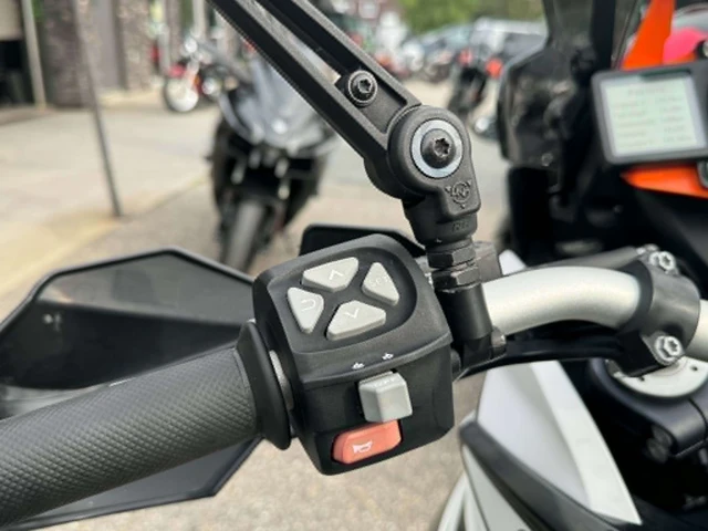 2017 KTM, 57 000 km, dovoz Kanada — foto 5 z 5