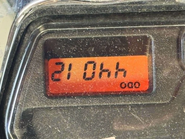 2006 Suzuki, 44 000 km, dovoz Kanada — foto 3 z 5