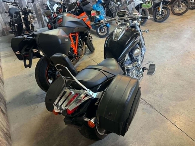 2006 Suzuki, 44 000 km, dovoz Kanada — foto 5 z 5
