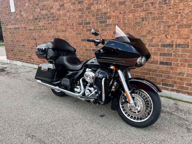 2013 Harley-Davidson, 33 800 km, dovoz Kanada — foto 4 z 5