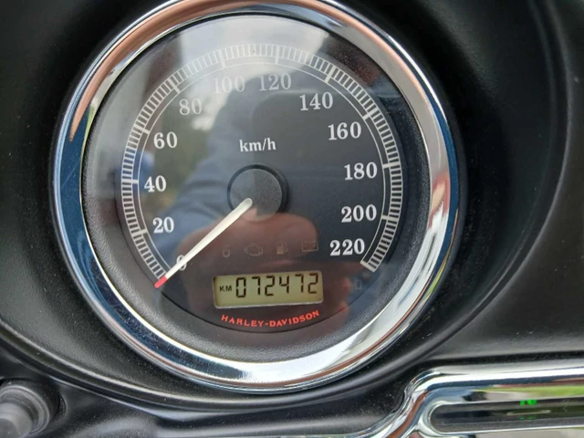 2011 Harley-Davidson, 72 000 km, dovoz Kanada — foto 5 z 5