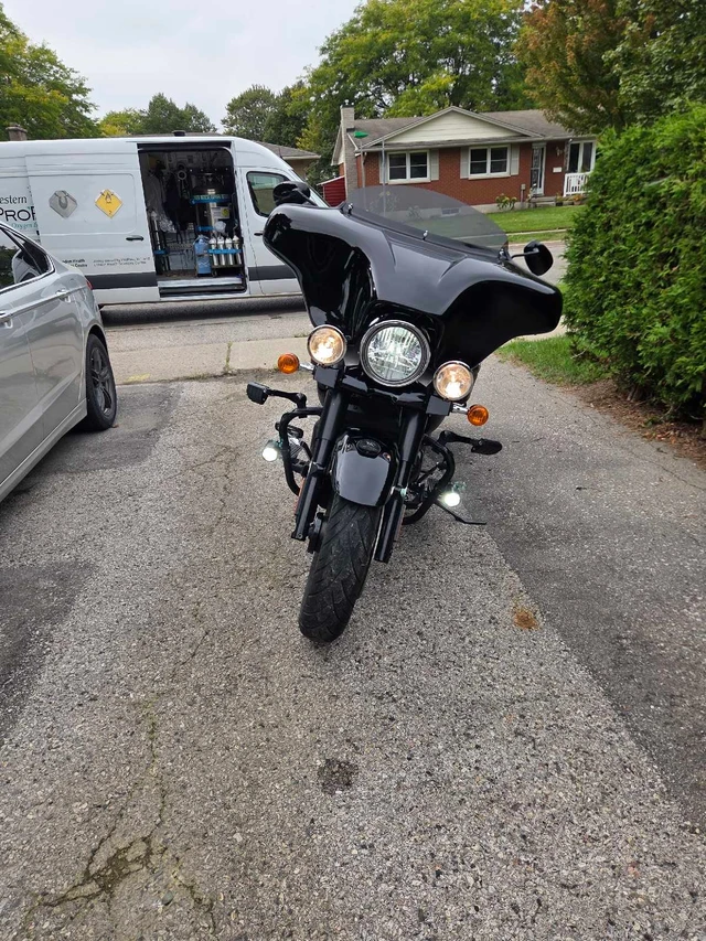 2017 Suzuki, 81 000 km, dovoz Kanada — foto 5 z 5