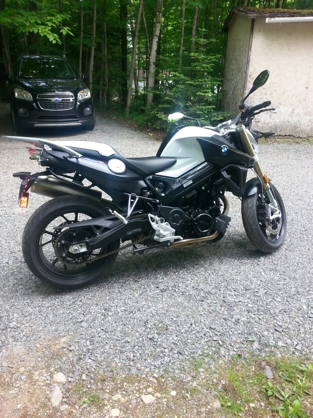 2015 BMW, 48 000 km, dovoz Kanada — foto 3 z 5