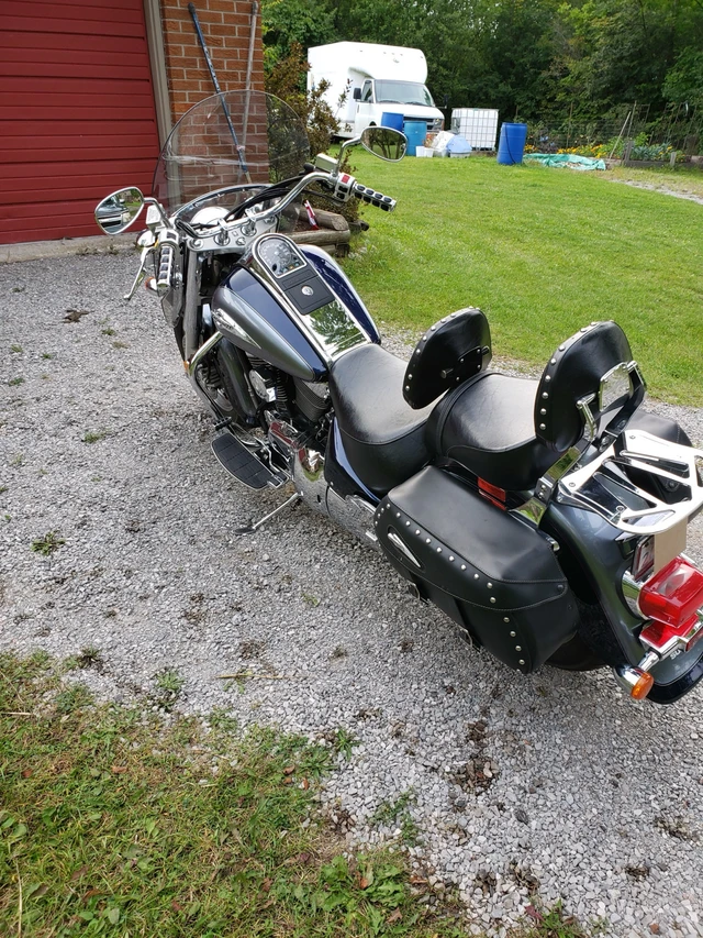 2004 Suzuki, 60 500 km, dovoz Kanada — foto 3 z 5