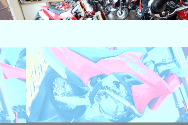 2026 Ducati, dovoz Kanada — foto 2 z 5