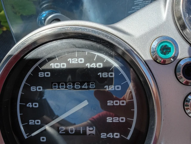 2001 BMW, 8 648 km, dovoz Kanada — foto 2 z 5
