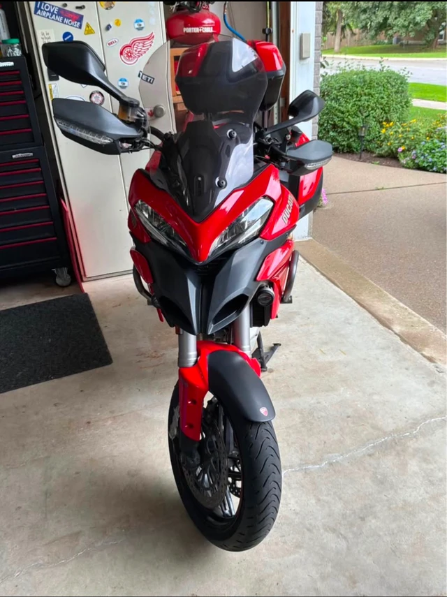 2014 Ducati, 39 083 km, dovoz Kanada — foto 2 z 3