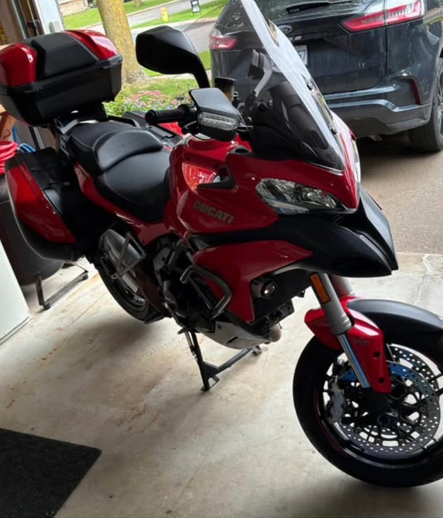 2014 Ducati, 39 083 km, dovoz Kanada — foto 3 z 3
