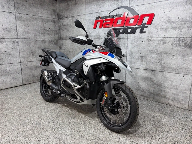 2026 BMW, dovoz Kanada — foto 3 z 5