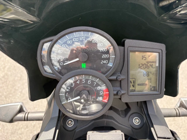 2019 BMW, 12 100 km, dovoz Kanada — foto 4 z 4