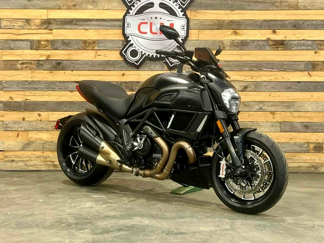 2017 Ducati, 42 259 km, dovoz Kanada — foto 3 z 5