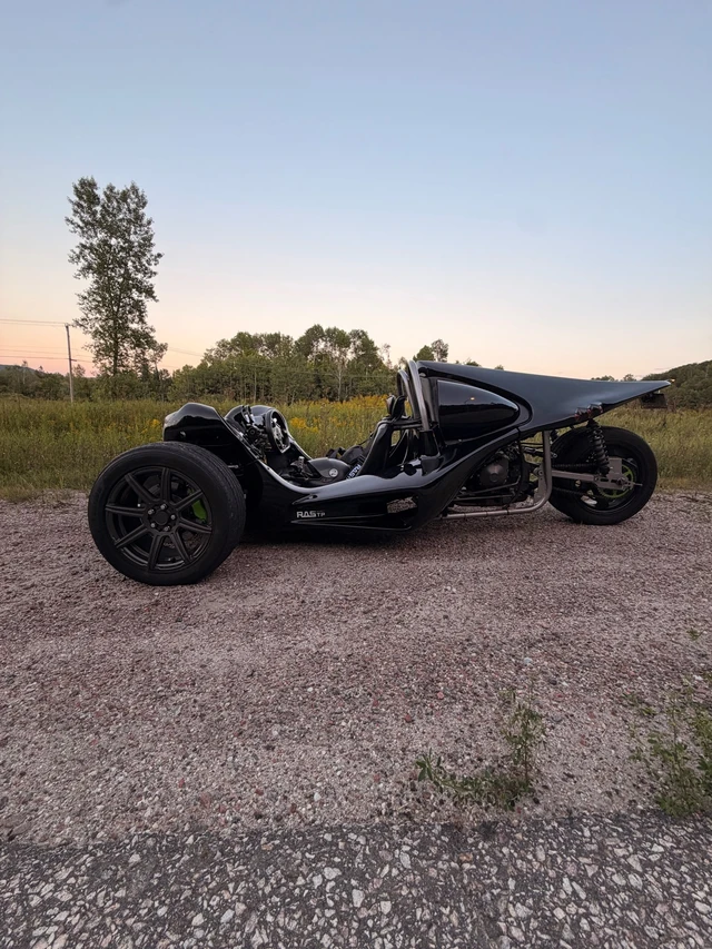 Suzuki, dovoz Kanada — foto 3 z 3