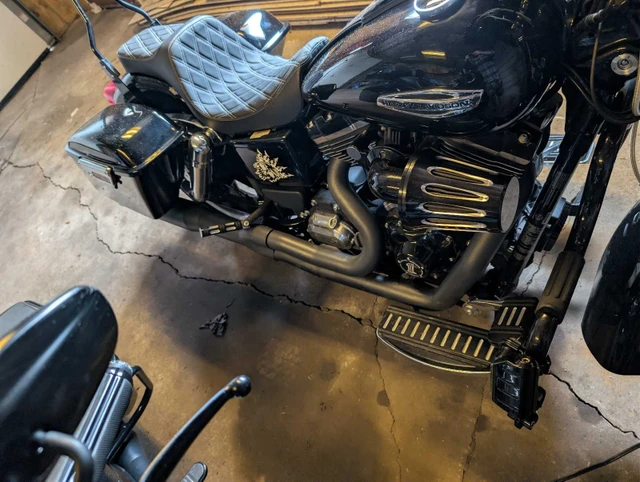 2014 Harley-Davidson, 11 000 km, dovoz Kanada — foto 3 z 5