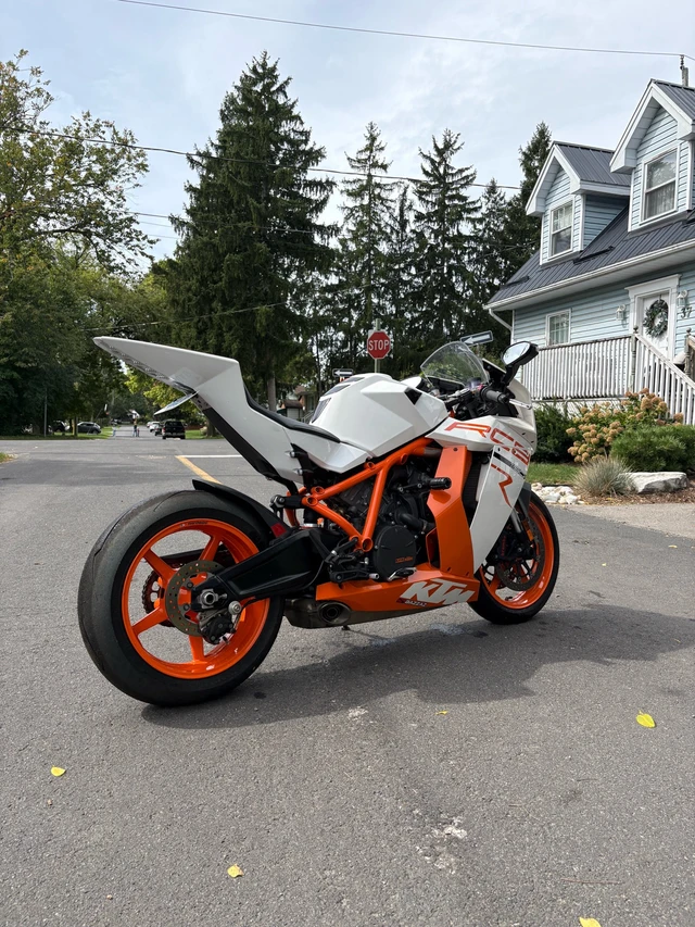 2012 KTM, 9 300 km, dovoz Kanada — foto 2 z 5