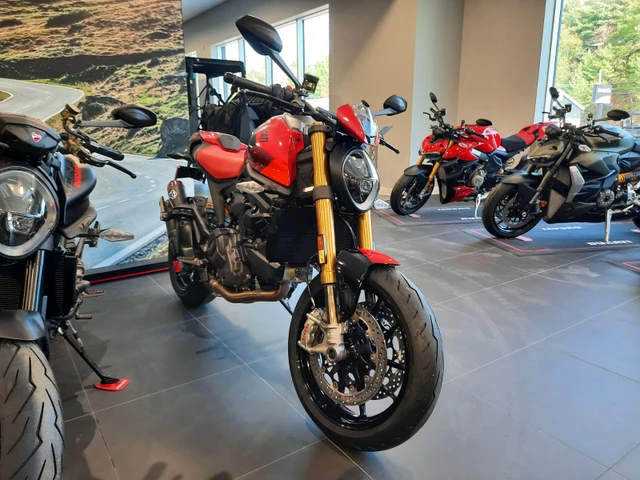 2025 Ducati, dovoz Kanada — foto 5 z 5
