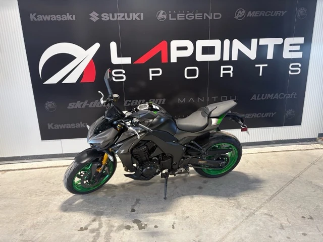 2026 Kawasaki, šedá, 1 km, dovoz Kanada — foto 2 z 4