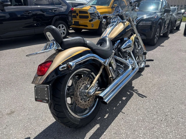 2003 Harley-Davidson, 14 098 km, dovoz Kanada — foto 5 z 5